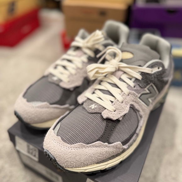 New Balance 2002R Rain Protection Pack mens sz 10 - Picture 1 of 6